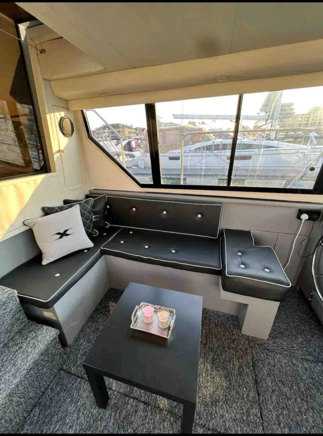 Yacht "X" - 44 Foot Modern Yacht On 5 Star Ocean Village Marina - Minutes Away From City Centre And Cruise Terminals, Free Parking ,Spa Package Available! Southampton Exteriér fotografie