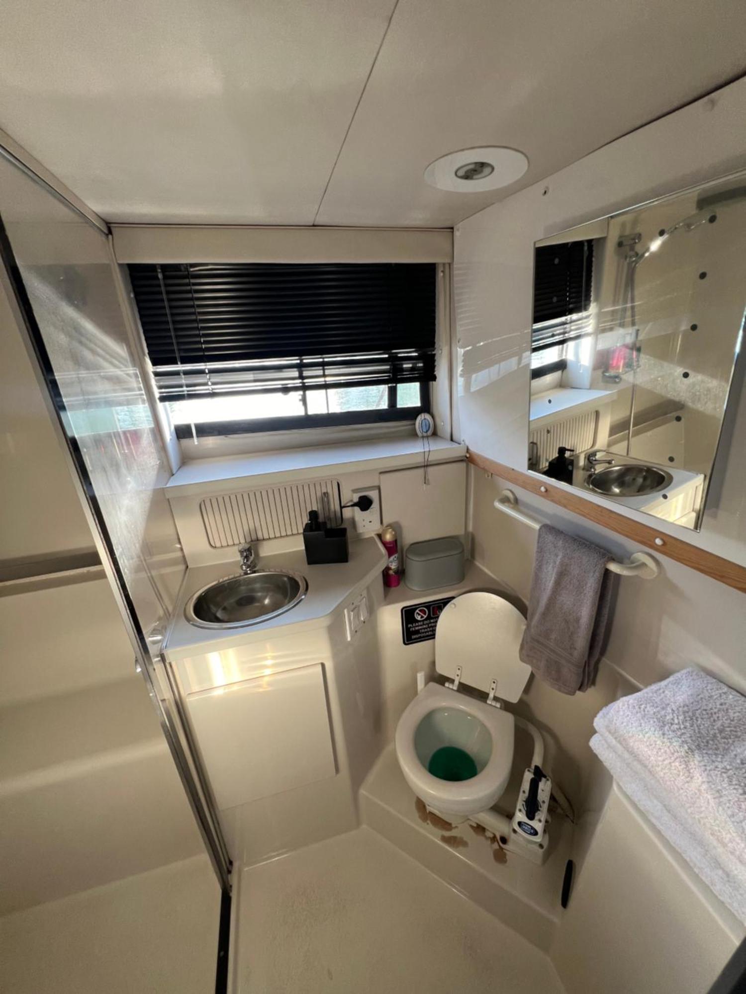 Yacht "X" - 44 Foot Modern Yacht On 5 Star Ocean Village Marina - Minutes Away From City Centre And Cruise Terminals, Free Parking ,Spa Package Available! Southampton Exteriér fotografie